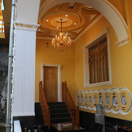 Atlas B&B Hotel ドゥシャンベ エクステリア 写真