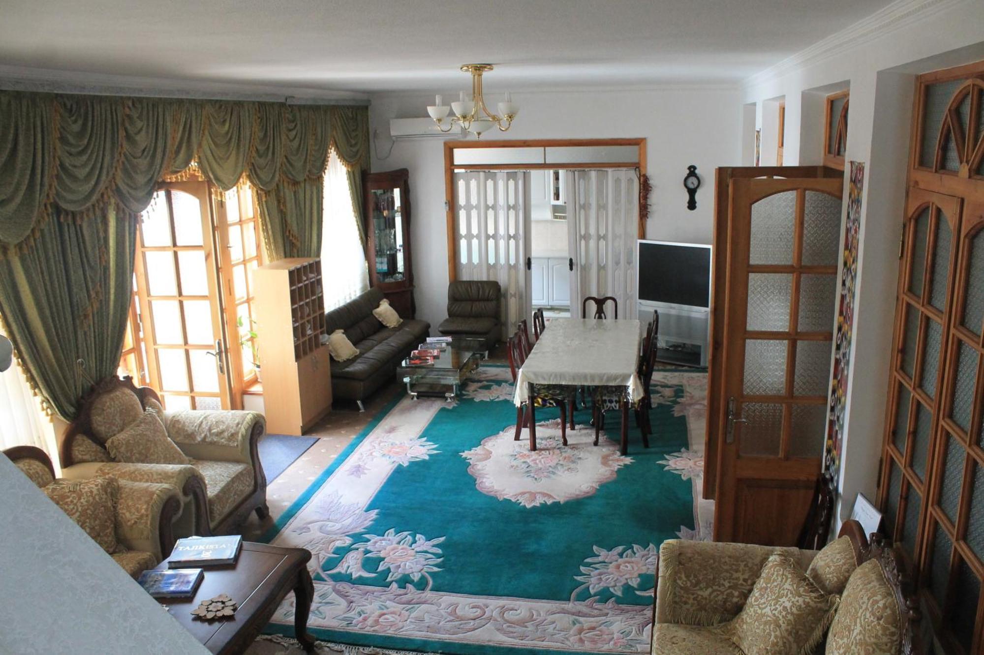 Atlas B&B Hotel ドゥシャンベ エクステリア 写真