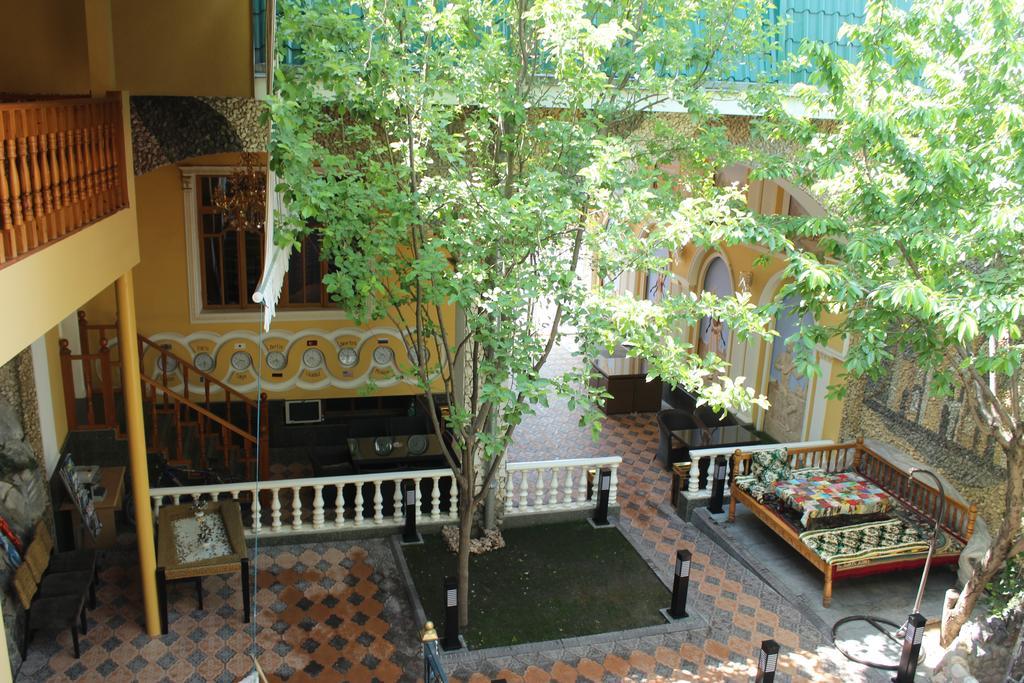 Atlas B&B Hotel ドゥシャンベ エクステリア 写真
